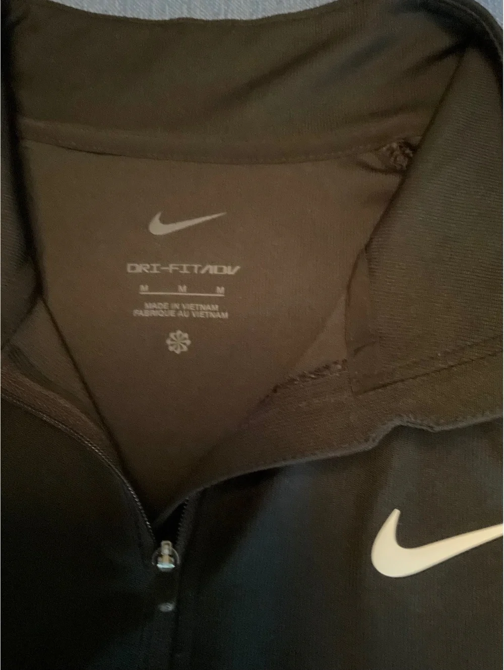 Nike Temple Black Long Sleeve 1/4 Zip DRi-Fit
